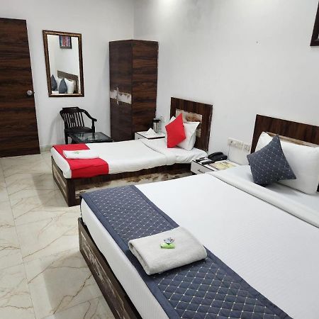Hotel Clayton Near Igi Airport Delhi Nueva Delhi Exterior foto