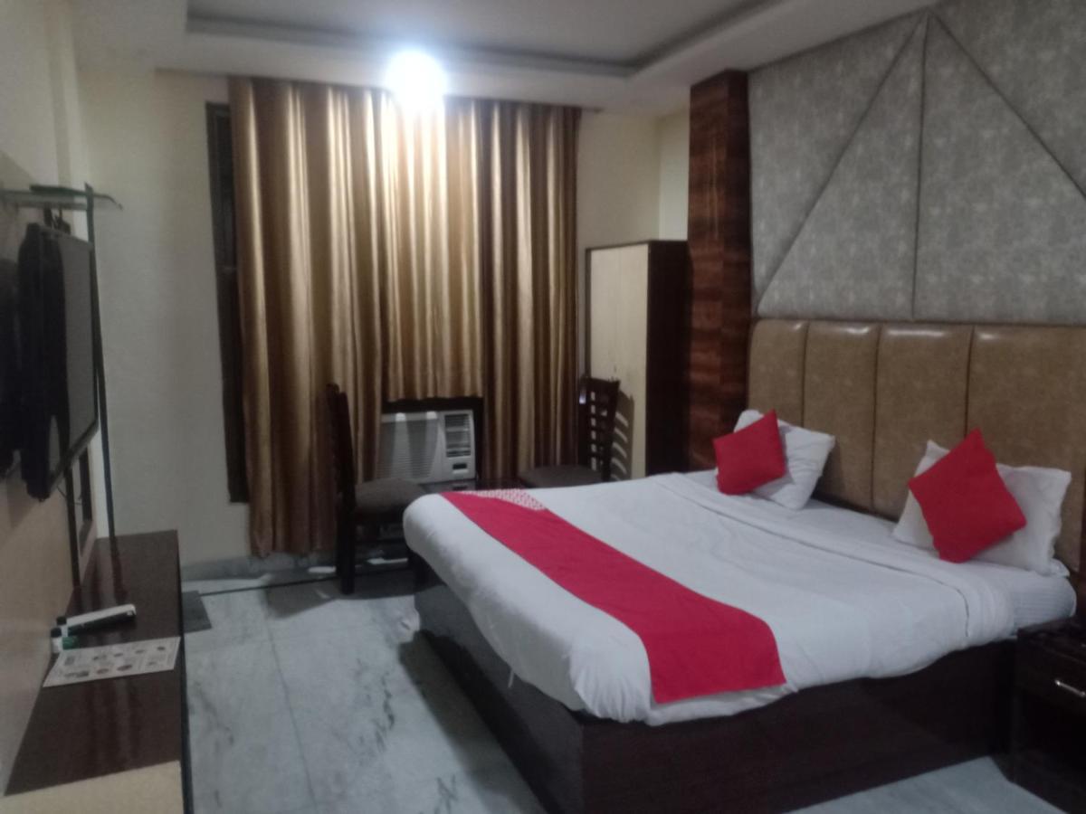 Hotel Clayton Near Igi Airport Delhi Nueva Delhi Exterior foto