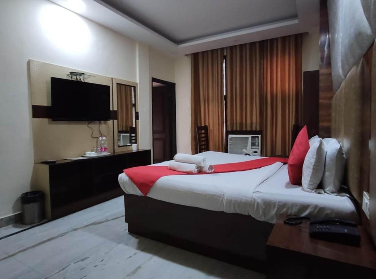 Hotel Clayton Near Igi Airport Delhi Nueva Delhi Exterior foto