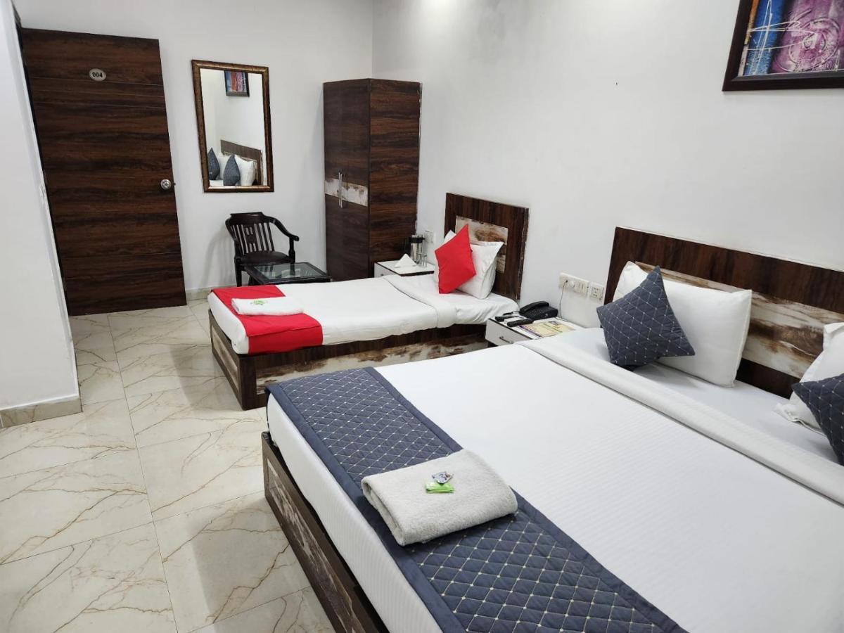 Hotel Clayton Near Igi Airport Delhi Nueva Delhi Exterior foto