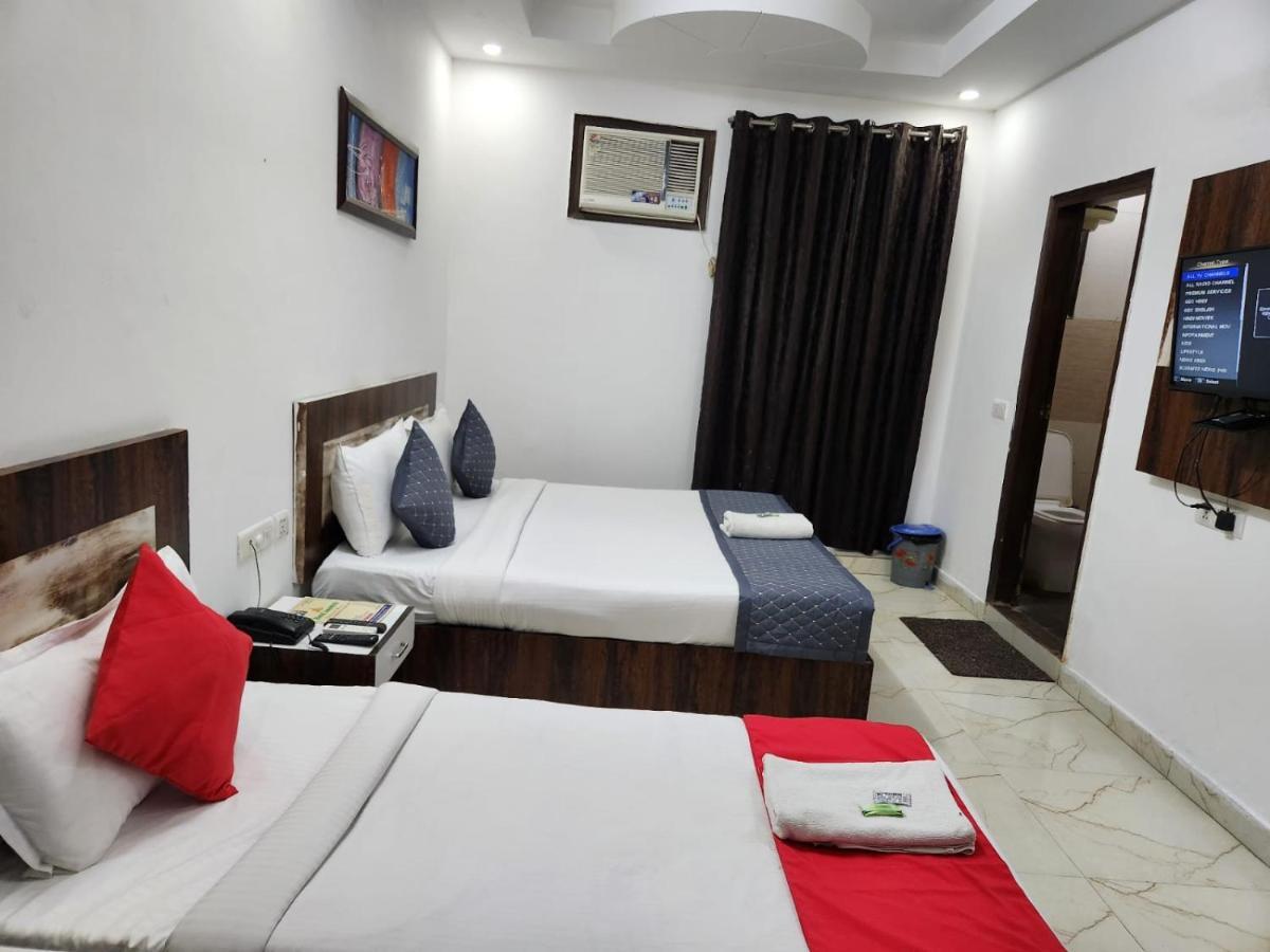 Hotel Clayton Near Igi Airport Delhi Nueva Delhi Exterior foto