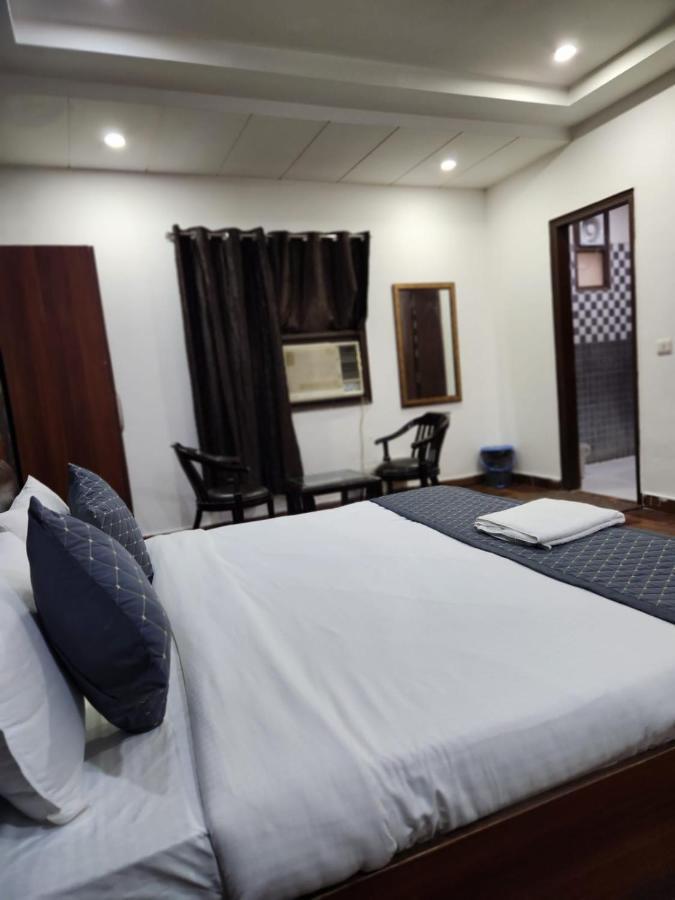 Hotel Clayton Near Igi Airport Delhi Nueva Delhi Exterior foto
