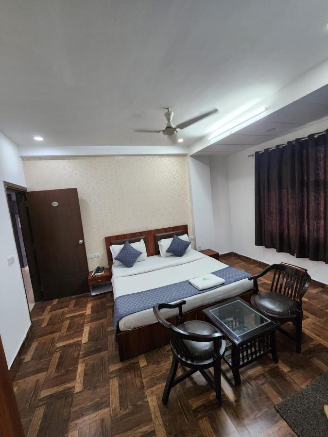 Hotel Clayton Near Igi Airport Delhi Nueva Delhi Exterior foto
