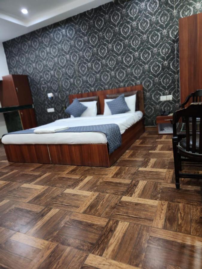 Hotel Clayton Near Igi Airport Delhi Nueva Delhi Exterior foto