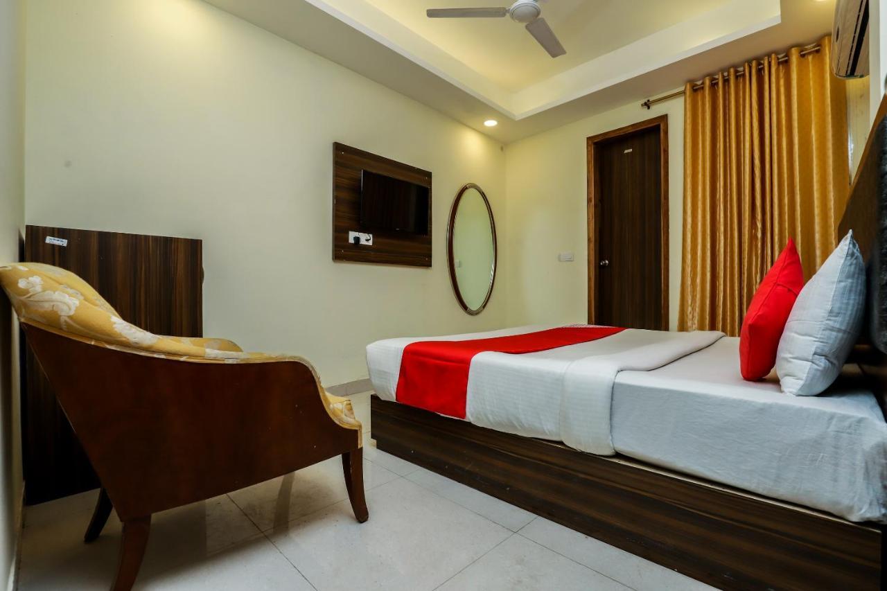 Hotel Clayton Near Igi Airport Delhi Nueva Delhi Exterior foto