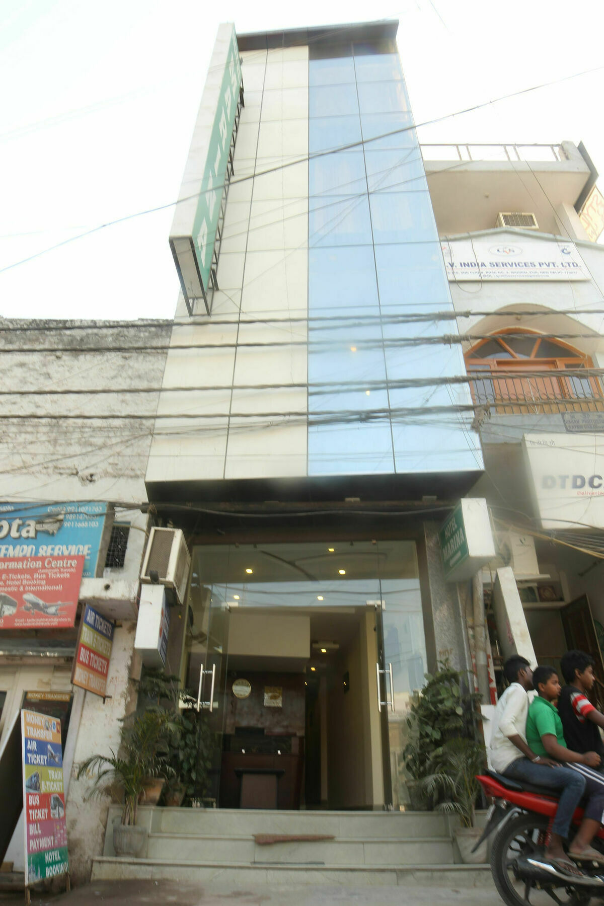 Hotel Clayton Near Igi Airport Delhi Nueva Delhi Exterior foto